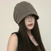Chapéu simples de cor sólida estilo coreano com aba curta para mulheres, novo gorro fino e respirável para o início do outono que faz o rosto parecer menor, boné para clima frio