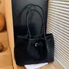 Bolsa de Axila Retro Fosca Transfronteiriça para Mulheres 2026 Nova Moda Casual para o Dia a Dia Bolsa Tote Grande Capacidade Bolsa de Ombro