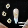 Lz Joyería de Arte para Uñas Rombo Super Brillante de Circonita de Gama Alta Lujo Accesible Cobre con Incrustaciones de Circonita Diamante Completo Accesorios para Uñas Portátiles Fabricante