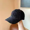 Gorra de Béisbol con Patrón Oscuro en Relieve Estilo Británico Otoño Invierno Unisex Sombrero de Pico de Pato Retro Coreano Sombrero para el Sol Casual de Viaje al Aire Libre
