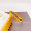 Pulseira de Suprimento Vivo para Mulheres Pulseira de Puxar e Empurrar Flor de Ameixa Flor Rica de Nicho Liga Joias Ajustáveis Atacado
