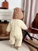 Mameluco acolchado con capucha estilo coreano para bebé con aplicación de oso, conjunto de algodón de invierno para recién nacido, traje para gatear para salidas de bebé