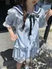 Tiro Real~ Conjunto de Camisa de Manga Corta con Bloques de Color Dulces y Juveniles con Cuello Azul Marino y Lazo + Falda con Adorno de Encaje para Mujer