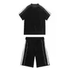 Traje casual a rayas estilo americano para hombre, conjunto de ropa deportiva retro juvenil de verano moderno para exteriores