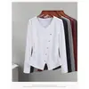 Camiseta elegante de manga longa com decote V para mulheres, 92% algodão 8% elastano, nova base para 2026 primavera, top com barra fenda