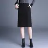 Saia Midi Elegante de Pelúcia Camurçada Justa ao Corpo para Mulheres Outono/Inverno 2026 Nova Saia Midi de Cintura Alta Cobrindo os Quadris Saia Reta Elegante para o Trabalho