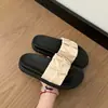 Chinelos de Sola Grossa para Mulheres, Estilo Francês de Verão 2026, Sapatos de Praia da Moda, Novas Sandálias Plataforma Tendência para Uso ao Ar Livre