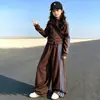Conjunto de otoño para niñas 2026 nuevo estilo, un conjunto de sudadera de dos piezas moderno y casual para niñas mayores, perfecto para looks deportivos y elegantes