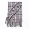 Bufanda de Atmósfera Otoñal e Invernal Estilo Coreano para Mujer, Engrosada para Otoño e Invierno, Nuevo Modelo 2026, Cachemira Sintética, Bufanda a Cuadros Retro con Borlas para Mujer