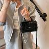 Bolso Cuadrado Pequeño de Mano Simple con Textura Nicho Bolso de Mujer 2025 Verano Nuevo Estilo Retro Color Puro Bandolera de Hombro Único