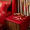 Funda para mesita de noche, Tela a prueba de polvo para bodas, Mantel rojo festivo, Decoración de habitación de bodas, Arreglo de guirnaldas, Artículos para bodas