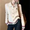 Nuevo suéter de moda transfronteriza para otoño e invierno con diseño de oso, cárdigan de punto elegante con cuello de solapa para mujer, ideal para ir al trabajo.