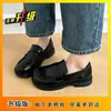Mocassins Casuais Marrons de Bico Redondo para Mulheres 2025 Novo Verão Estilo Britânico Sapatos Slip-On de Solado Grosso