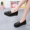 Sapatos de Lã Novos de Primavera Transfronteiriços para Mulheres Tamanho Grande Couro Genuíno Sapatos de Mãe Mocassins de Solado Macio para Mulheres Comércio Exterior Sapatos para Meia-Idade e Idosos
