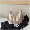 Bolsa de mano retro de gran capacidad Shuai Mi Home para mujer, colección otoño 2026, bolso cruzado de lujo ligero, adecuado para el uso diario, se puede llevar en la mano o colgar al hombro