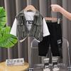 Traje de primavera y otoño para niños 2025, nuevo y atractivo vestido de primavera para niños de 1 a 3 años, conjunto de tres piezas con chaleco vertical para bebés de 4 años.