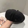 Boina de Lã Nova para Outono e Inverno para Mulheres, Versão Coreana Versátil Afina o Rosto Chapéu Abóbora Retrô, Boina de Artista