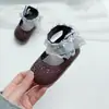 Tendencia de Moda Verano 2026 Zapatos de Princesa Borde de Encaje Cierre de Velcro Sandalias Caladas Zapatos para Bebés y Niños Pequeños