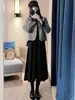 Saia de Maternidade Outono 2026 Novo Estilo Petite Comprimento Médio Reta Cintura Alta Suporte para Barriga Saia Midi Evasê Roupa de Outono