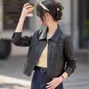 Casaco curto de couro legítimo Haining com lapela para mulheres, novo estilo primavera e outono 2026 jaqueta de pele de carneiro, casaco elegante vintage slim fit
