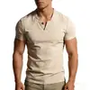 2026 Comercio Exterior Transfronterizo Camiseta de Manga Corta para Hombre con Cuello en V de Algodón y Lino Camiseta de Lino para Hombre Delgada Ajustada de Color Sólido con Dos Botones
