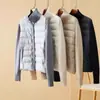 Invierno 2025 Nuevo Estilo Coreano Moda Cuello Alto Patchwork Mangas Tejidas Ligera Chaqueta de Algodón Rellena de Plumas Top para Mujer