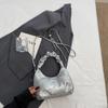 Bolsa Pequena Quadrada de Mão Plissada Estilo Coreano para Mulheres 2025 Novo Estilo Bolsa de Ombro Transversal para Pendular com Corrente de Alto Valor
