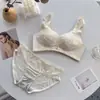 Ropa interior de encaje sexy y romántica francesa para mujer, cómoda, de pecho pequeño, con fruncido engrosado, sin aro de acero, sujetador ajustable, venta al por mayor