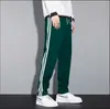Popular Transfronterizo Talla Europea Talla Grande Ropa Deportiva Traje Sudadera de Tres Rayas para Hombre Pantalones de Chándal Ropa de Trabajo Conjunto de Dos Piezas Venta al por Mayor de Fábrica