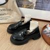 Zapatos Planos Redondos de Suela Gruesa Estilo Coreano para Mujer Negros Estilo Preppy Zapatos Pequeños de Cuero Mocasines Británicos Versátiles Zapatos 2025Jk