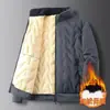 Chaqueta de invierno para hombre de estilo nuevo, moderna, corte holgado, talla grande, acolchada de algodón, con forro polar, cuello alto y cálido acolchado de algodón
