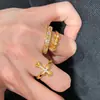Anillo Cruz de Diamante Iris de Lujo Accesible Vintage de Segunda Mano Anillo Retro Exquisito de Gama Alta para Dedo Índice Apilable