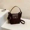 Elegante Bolso de Axila Francés de Nicho para Mujer, Nuevo Moda Suede Felpa para el Trabajo, Bolso Dumpling, Bolso Cruzado Casual de un Solo Hombro