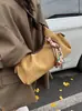Bolso Transfronterizo de Gamuza para Mujer Gran Capacidad Nuevo Otoño e Invierno 2025 Bolso Cruzado Retro Escarchado Bolso Dumpling para Viajar