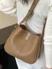 Bolso Pequeño Nuevo Primavera 2026 para Mujer, Bolso de Hombro Cruzado Moderno y Sencillo, Bolso Cubo Retro para el Trabajo