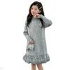 Nueva colección de otoño 2026 de vestidos elegantes y con estilo para niñas, con un diseño chic y sofisticado con lentejuelas, perfectos para pequeñas princesas