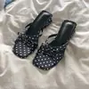 2026 Sandalias Versátiles Antideslizantes de Tacón Bajo Chanclas Estilo Retro Francés de Lunares Romanos con Lazo para Mujer Verano Uso al Aire Libre