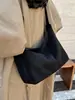Bolso de gamuza de invierno 2026 nuevo diseño de moda versátil bolso de hombro cruzado casual gran capacidad para el trabajo bolso de axila