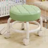 Taburete giratorio para cambiarse los zapatos, taburete redondo para cuidar niños, uso doméstico moderno y simple, taburete móvil con ruedas, taburete bajo con ruedas