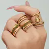 Anillo Abierto Exquisito Apilado de Tres Anillos con Borla de Llave y Candado Pequeño Micro-pavimentado con Circonita Acero Inoxidable Personalizado con Circonita 5A