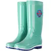 Botas de lluvia antideslizantes de moda para uso en exteriores, zapatos de goma para estudiantes, nuevas botas largas impermeables de moda para mujer, cómodas para damas