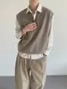 Chaleco de punto azul oscuro con cuello en V para hombre, otoño, estilo retro japonés, estilo universitario, camisola para superponer, sensación de alta gama, abrigo tipo suéter