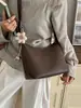 Bolsa de Hombro Cruzada de Verano 2026 Estilo Nuevo Perezoso Retro de un Solo Hombro Debajo del Brazo Bolso Cruzado Simple de Moda para Viajes de Oficina