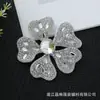 Aplique de flor de cinco pétalos tridimensional con pedrería, profusamente adornado con pedrería, parche de flor en forma de corazón, decoración para vestidos y vestidos de novia, accesorio