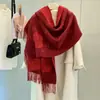 Nuevo Chal con Borlas de Doble Cara de Imitación Cachemir para Mujer Otoño e Invierno Bufanda Cálida de Moda de Gama Alta Bufanda Gruesa con Letras