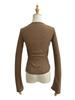 Primavera 2024 nuevo top de camiseta de manga larga de color liso para mujer, ajuste ceñido, adelgazante, cuello oscilante, dobladillo irregular plisado