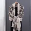 Bufanda chal fino de cachemira sintética con estampado paisley y flecos, apto para la piel, para mujer, superventas popular transfronterizo en tonos oscuros para un look sofisticado de otoño e invierno