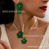 Set de collar con colgante de flor pintado en spray y aretes de 3 piezas para mujer para usar en viajes de vacaciones, fiestas y reuniones