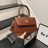 Bolso Femenino de Moda con Letras en Relieve 2025 Nuevo Vintage Hombro Cruzado Versátil Pequeño Cuadrado de Alto Valor