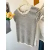 Nueva Camiseta de Verano 2025 con Hombro Derecho, Mangas Cortas Tejidas, Diseño de Perlas Caladas en la Espalda, Top Sencillo y Elegante